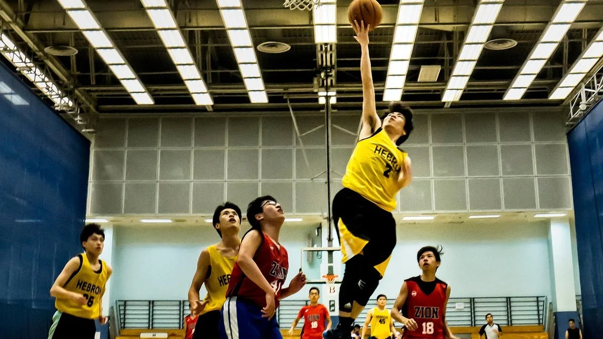 尼克斯逆转马刺后：防守稳定性与失误控制成胜负关键